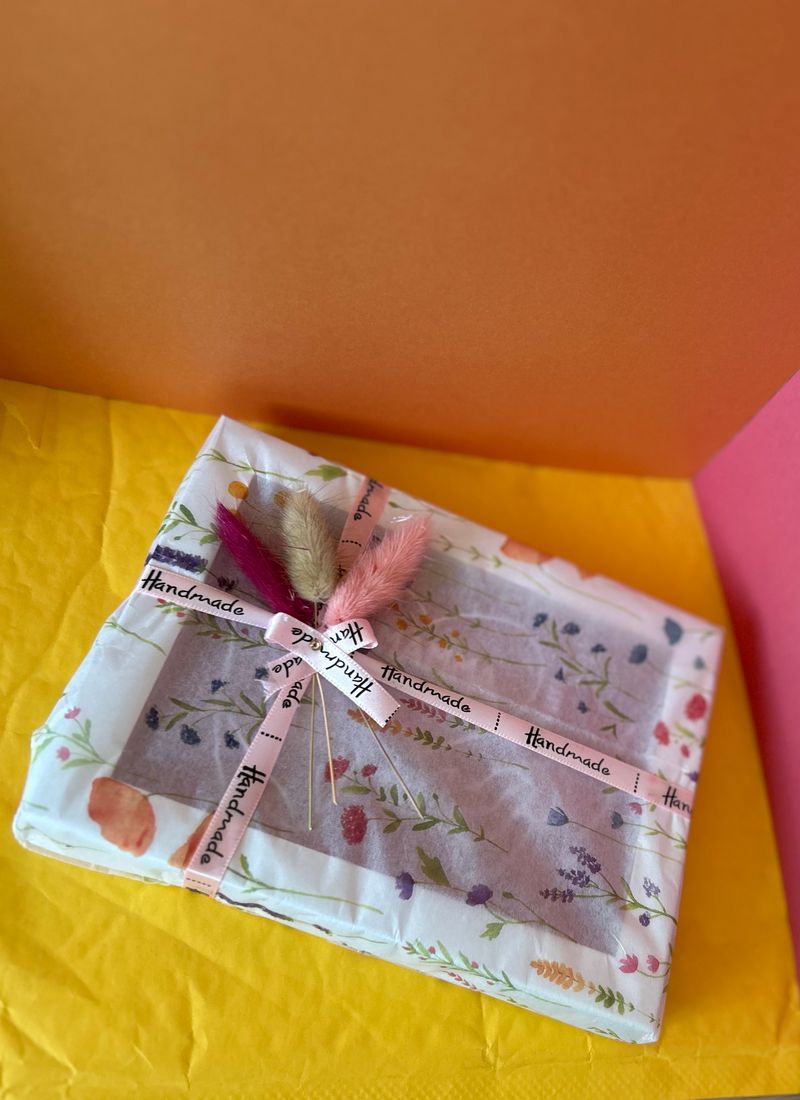 Shadowbox Personalizzata con Fiori di Carta - Festa della Mamma e Famiglia