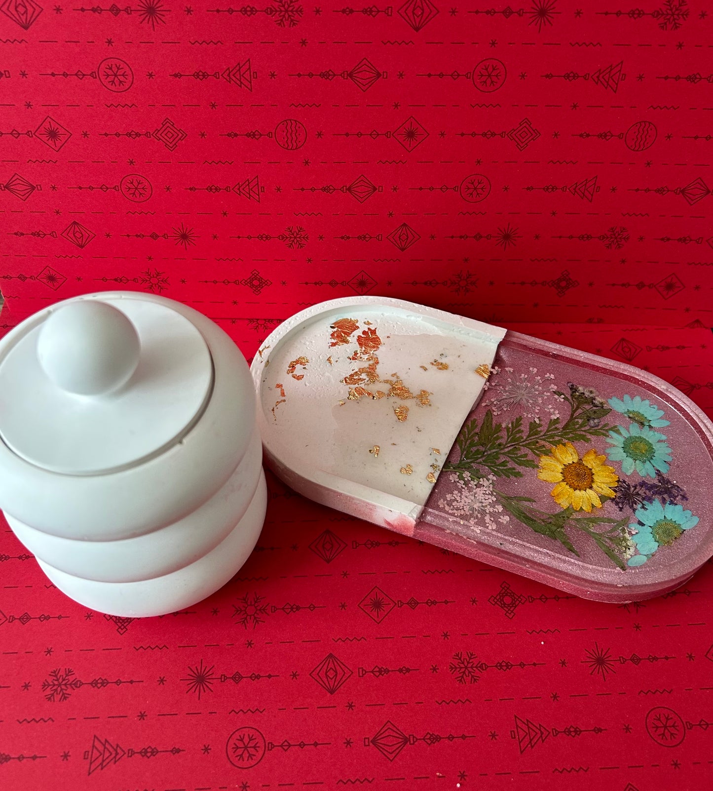 Portacandela e Svuotatasche in Ceramica e Resina con Fiori Essiccati