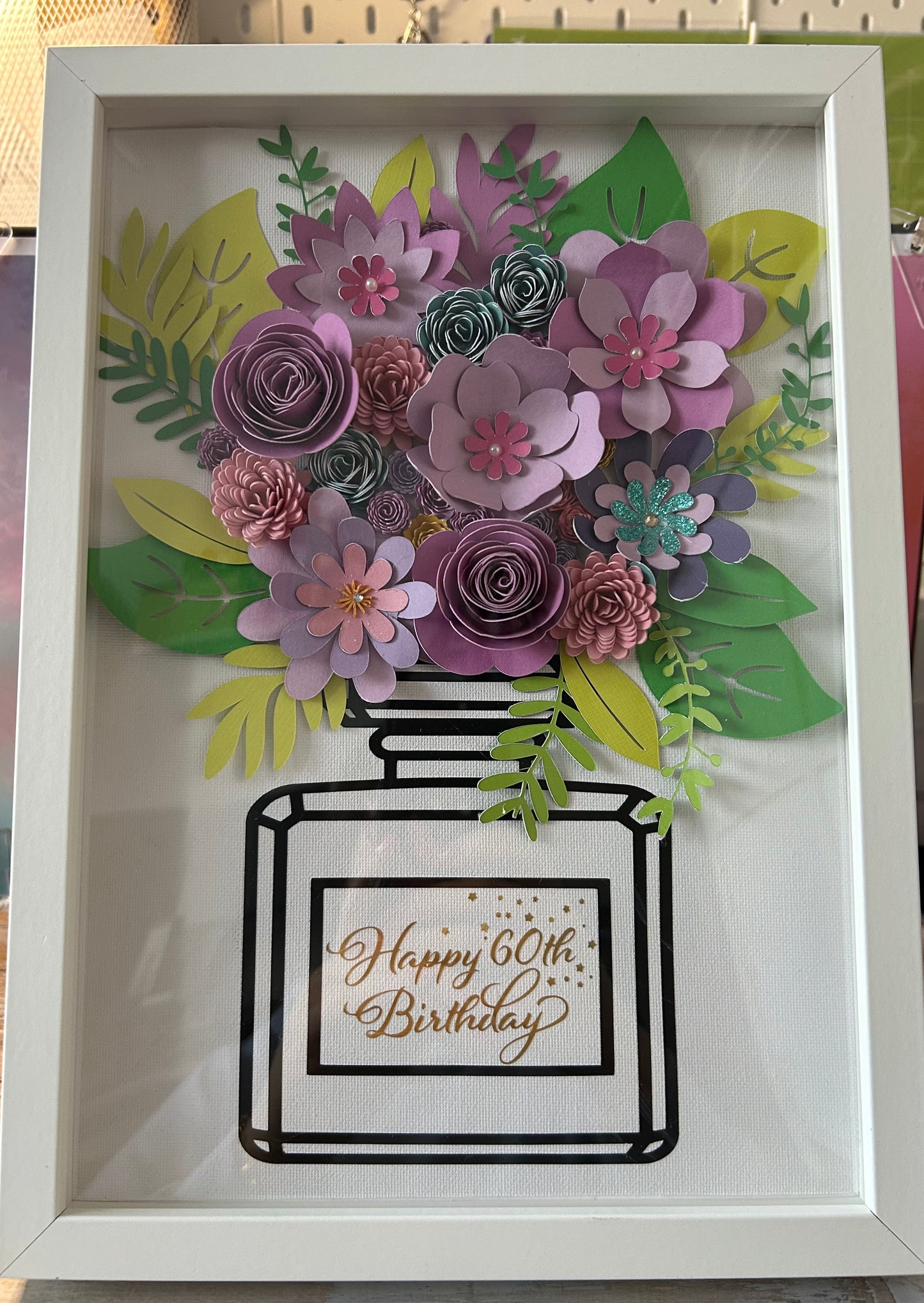 Shadow Box Compleanno con Fiori di Carta Fatti a Mano
